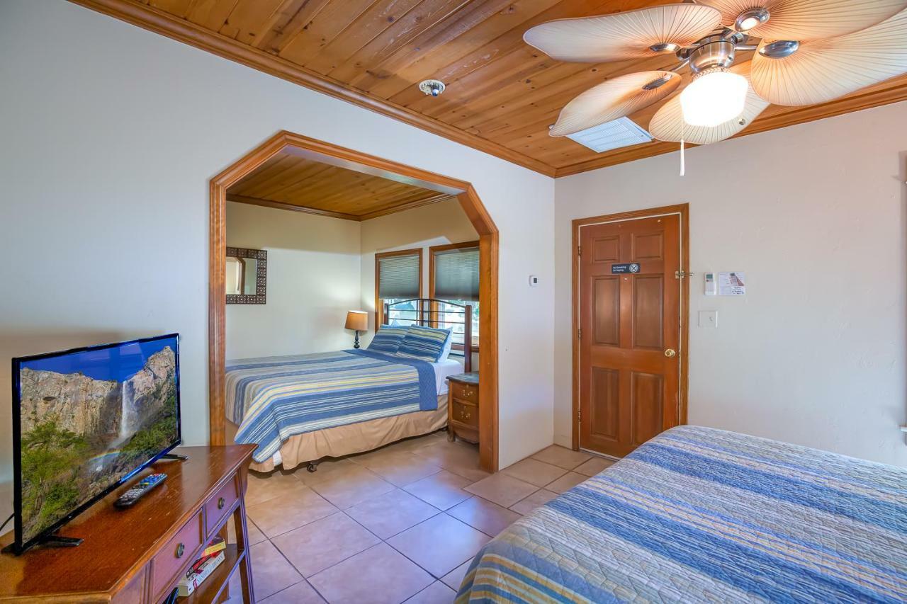 River Rock Inn Mariposa Extérieur photo